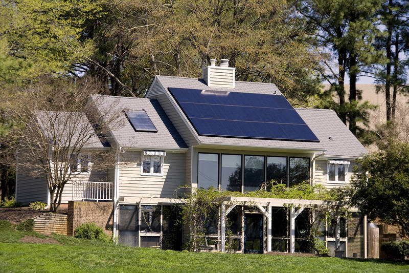 Homeowners Associations and Florida Solar Law
